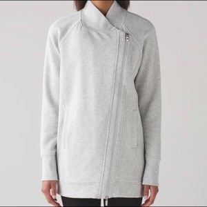 Lululemon ‘Back to It Wrap” jacket